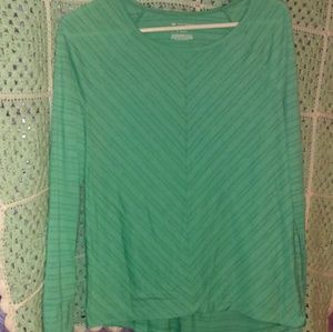 Green long sleeve workout top
